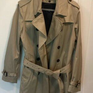 Banana Republic Men’s Water Resistant Trench Coat size Medium